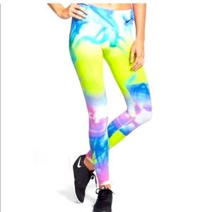 EUC Worn once. Nike Lux Lava Rare beautiful leggings size small.